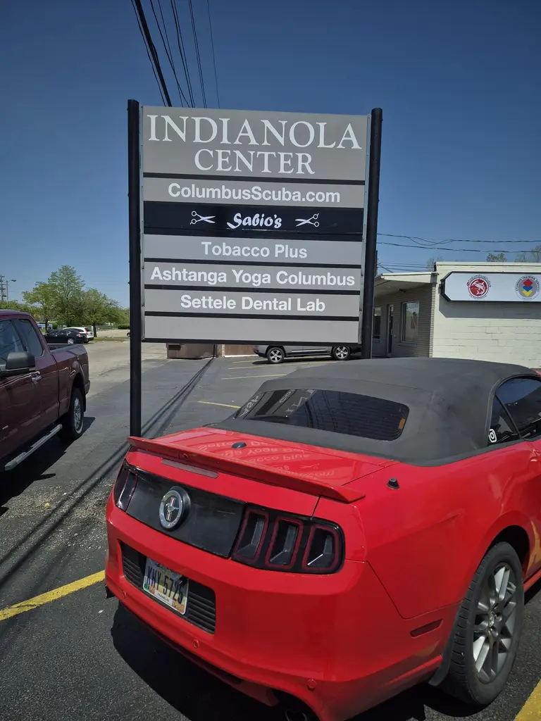 Indianola Center monument sign — Monument or pylon sign in Columbus, Ohio