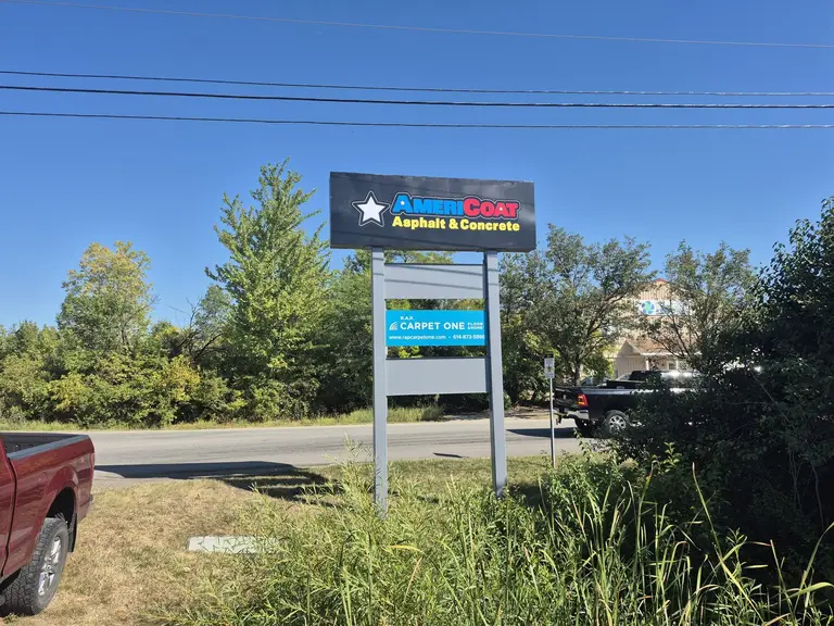 AmeriCoat roadside pylon — Monument or pylon sign in Columbus, Ohio